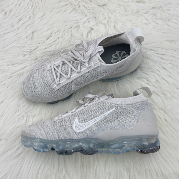 Nike Shoes - Women's Nike Air VaporMax 2021 Flyknit Sneakers
